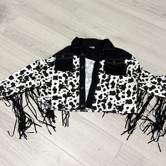 Spirit Halloween Cow spring Cropped Black and White Fringe Jacket - Picture 5 of 12
